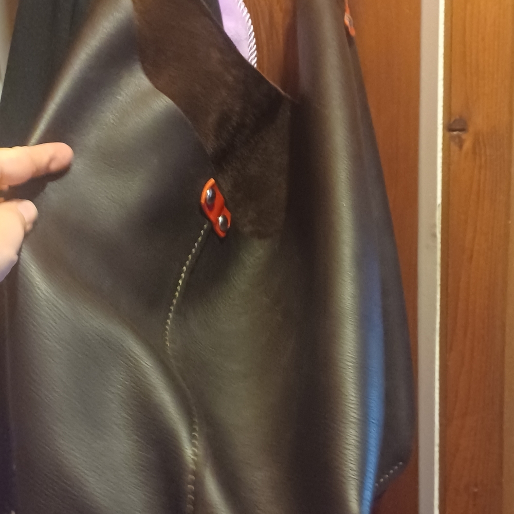 Large leather tote - Picture 2 of 7